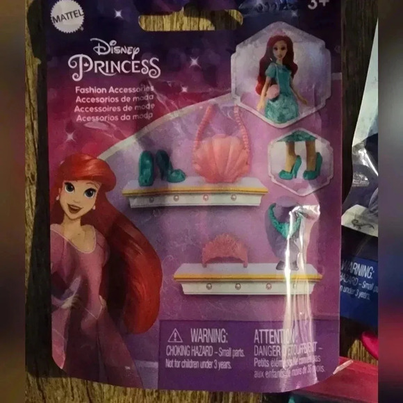 3 Disney Princesses Fashion Accessories  and 1 pk  Ken Shoes - Picture 7 of 10